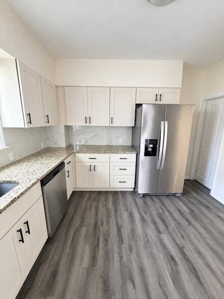 877 Jaques Ave