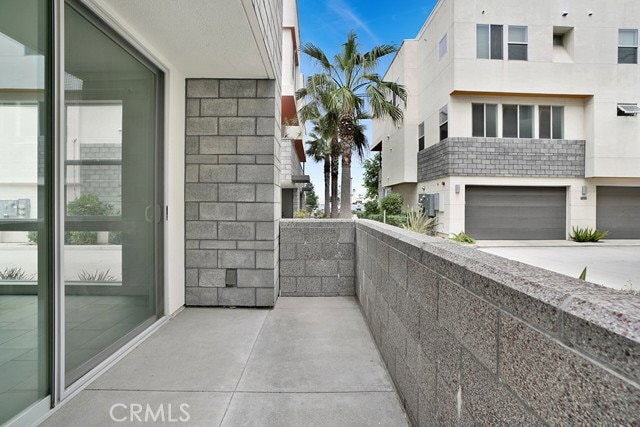 Photo - 1688 Shoreline Way