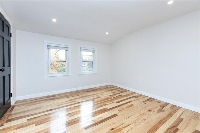 Photo - 39 Trask St Unit 2