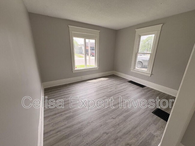 Photo - 448 W Wildwood Ave