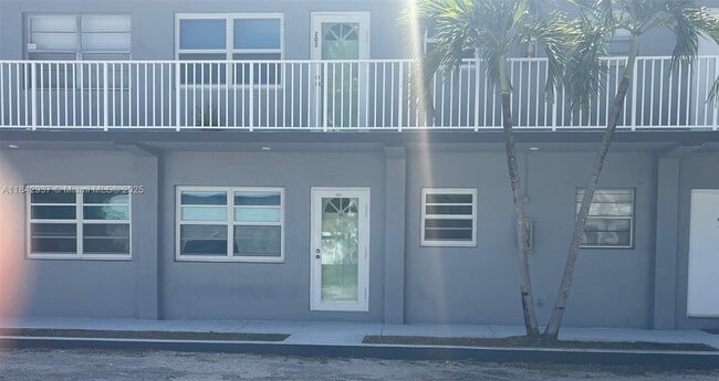 Building Photo - 3265 Griffin Rd Unit 103 Rental