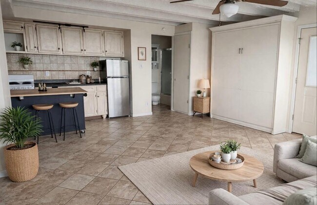 Photo - 5916 Lago Vista Way Unit B18