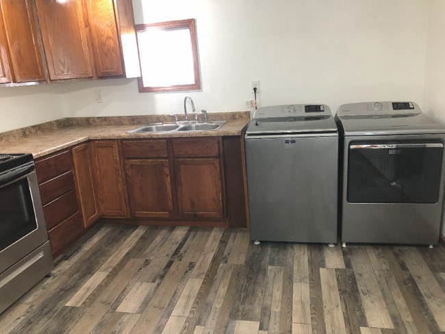 Photo - 310 E Saratoga St