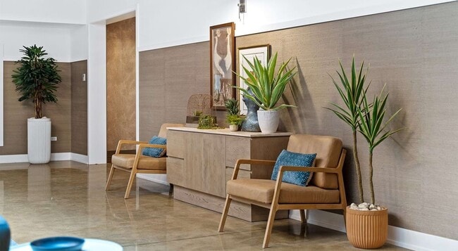 Photo - 5440 N Sheridan Rd