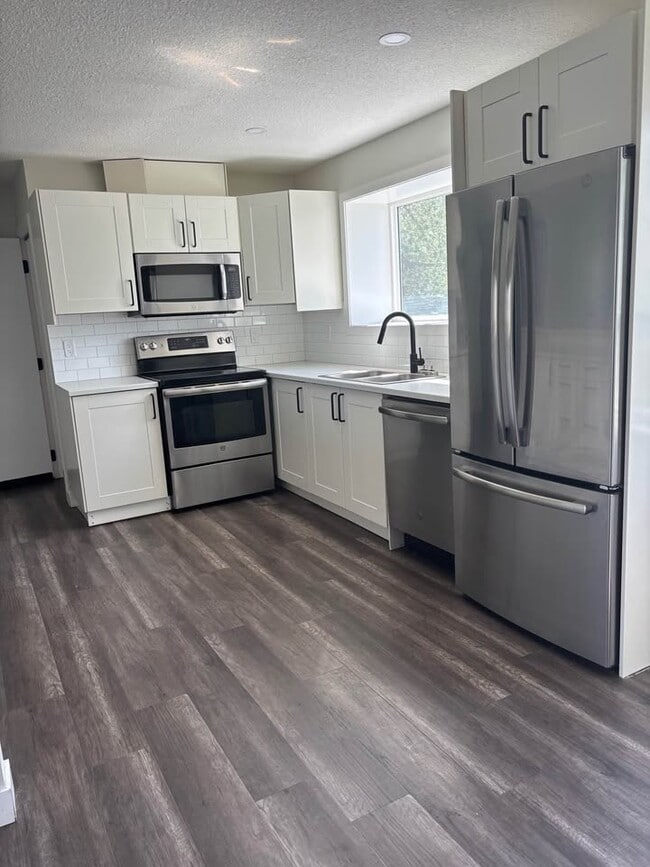 Photo - 9315-129B Avenue NW