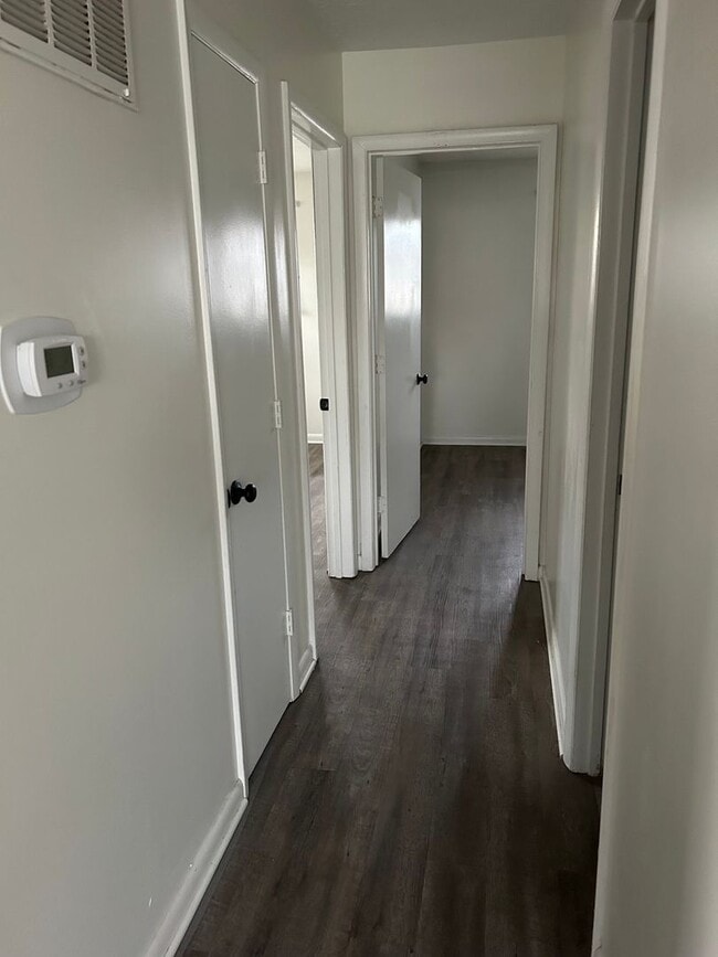 Photo - 7014-7016 N Manor Dr Unit 7016