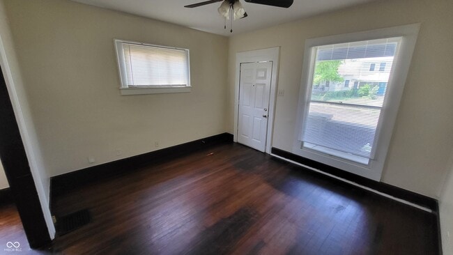 Photo - 323 N Rural St