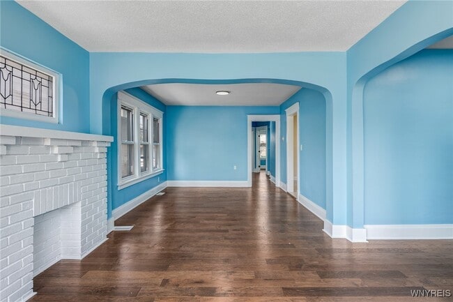 Photo - 266 Lasalle Ave