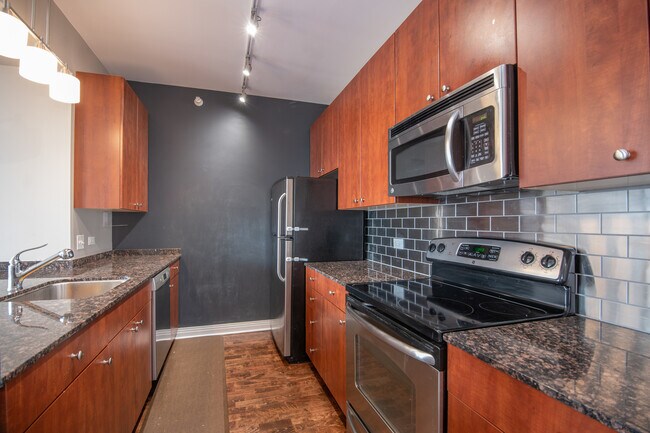 Photo - 565 W Quincy St Unit 1808