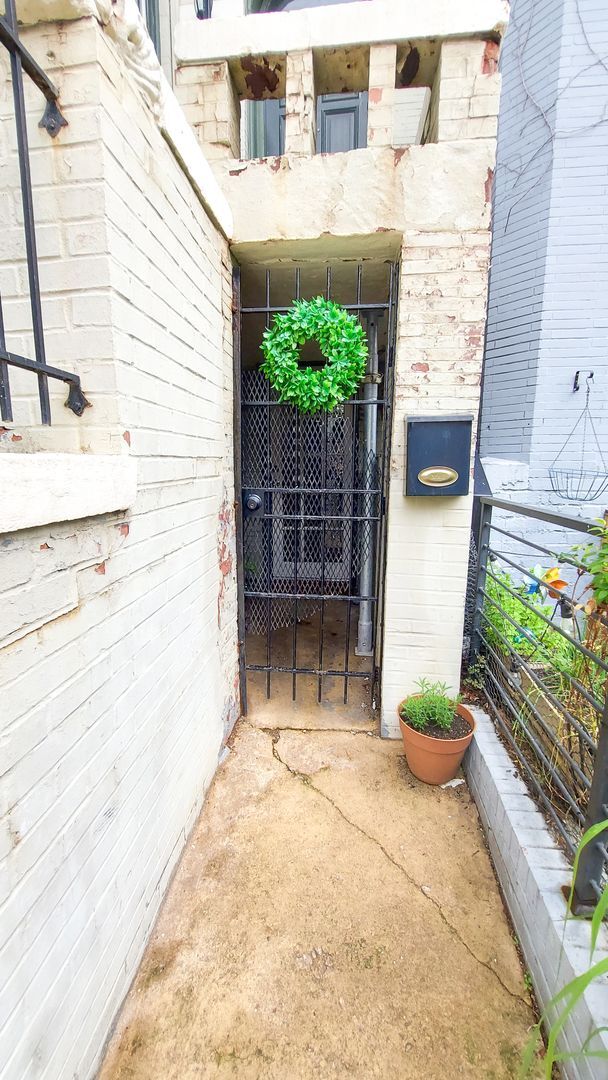 Photo - 2719 Ontario Rd NW Unit #1 (LL)