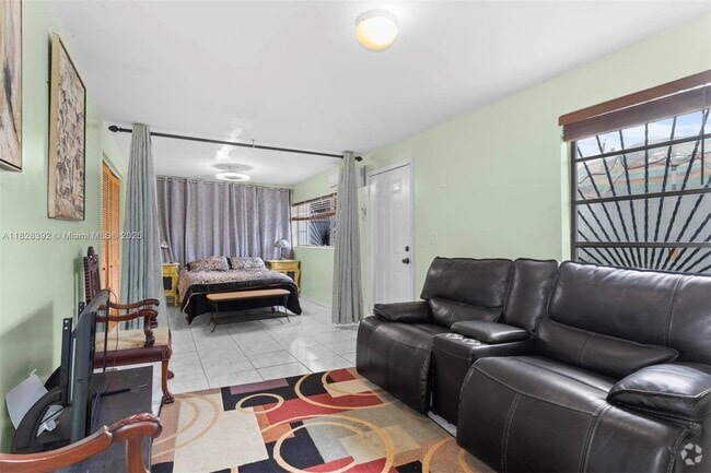 Building Photo - 410 East Dr Rental