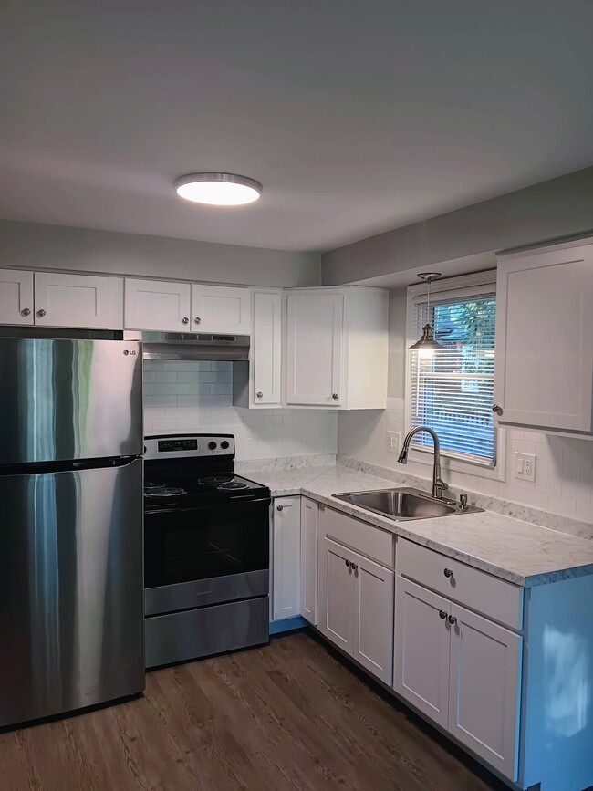 Building Photo - 95 Orpheum Ave Unit 95 ORPHEUM