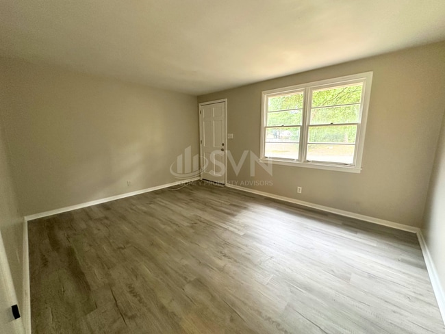 Photo - 1104 Garland Dr