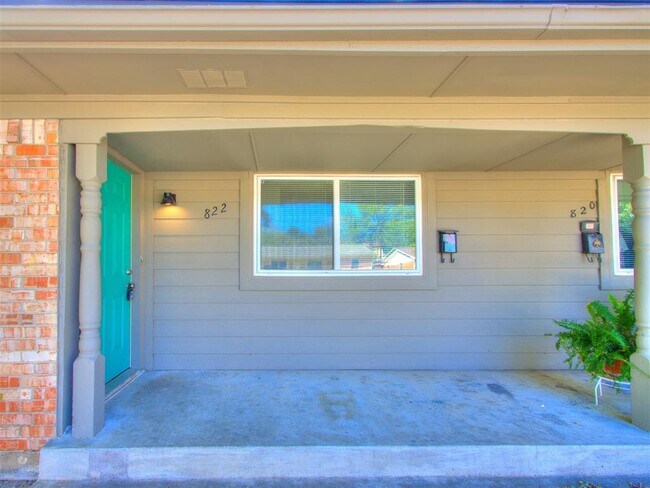 Photo - 822 Russell Cir