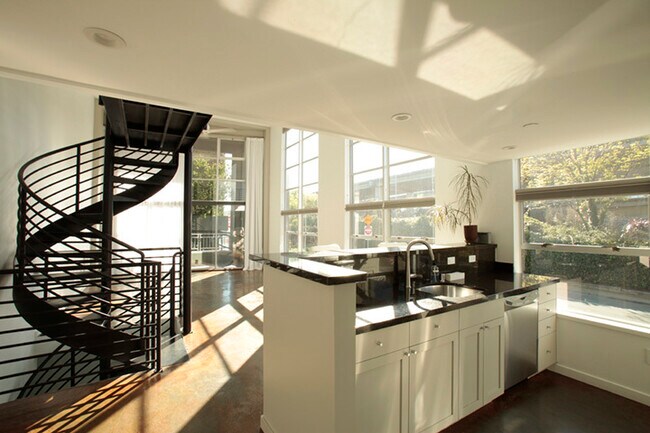 Photo - 1325 Indiana St Unidad 101