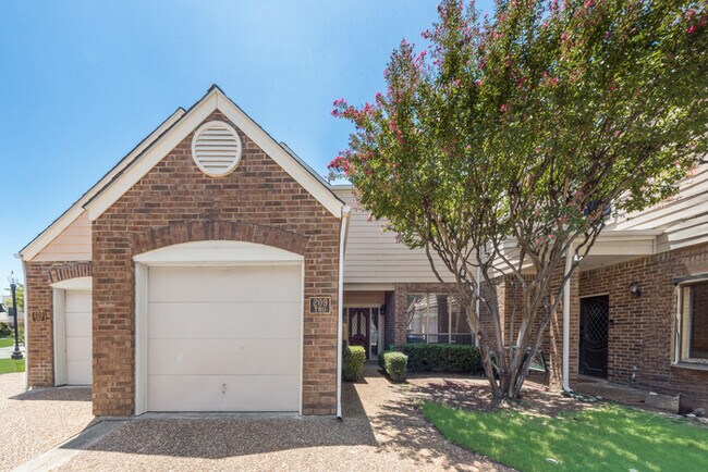 Building Photo - Charming Condo in Valley Ranch Unit 2