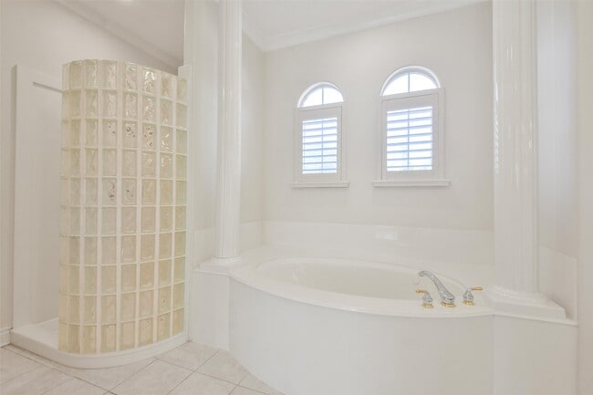 Photo - 8114 Hideaway Lake Cir