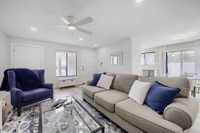 Photo - Updated 2 Bedroom Townhouse in Thornton