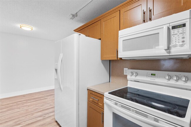 Photo - 608 NE 29th Dr