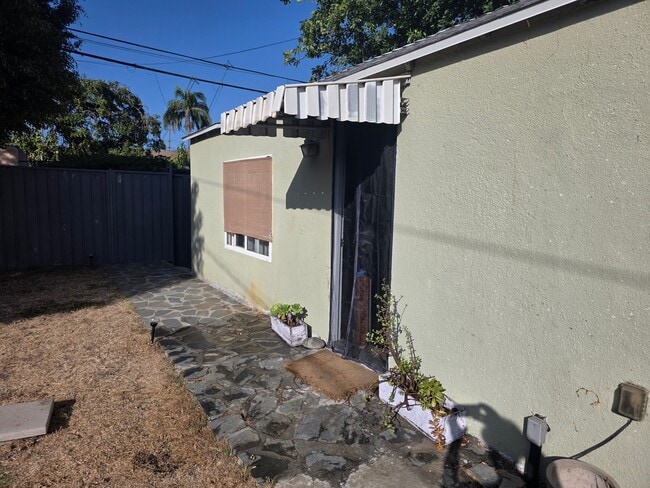 Photo - 1748 Wellesley Ave