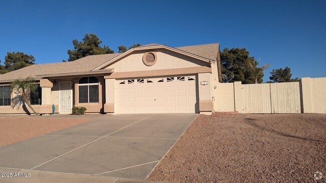 Building Photo - 963 N Hillridge Rental