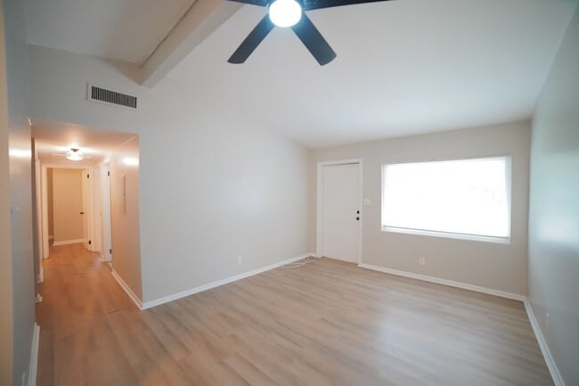 Photo - Cozy 3 bedroom 2 bath home