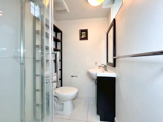 2789 24th Av W
