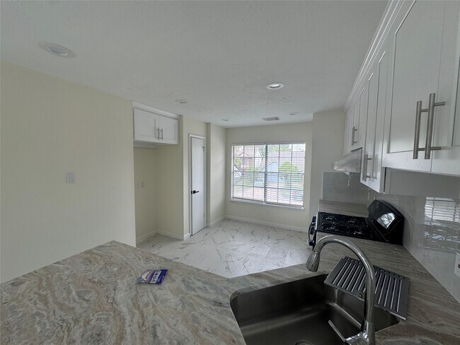 Photo - 12827 Waybridge St