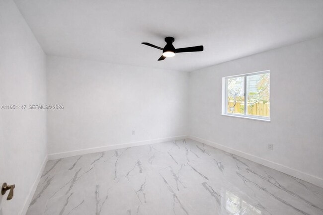 Photo - 236 NE 55th Terrace Unidad 236