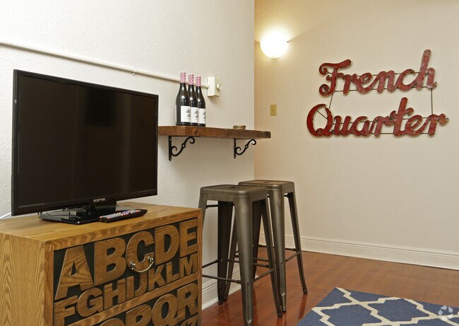 Gravier Place Apartments