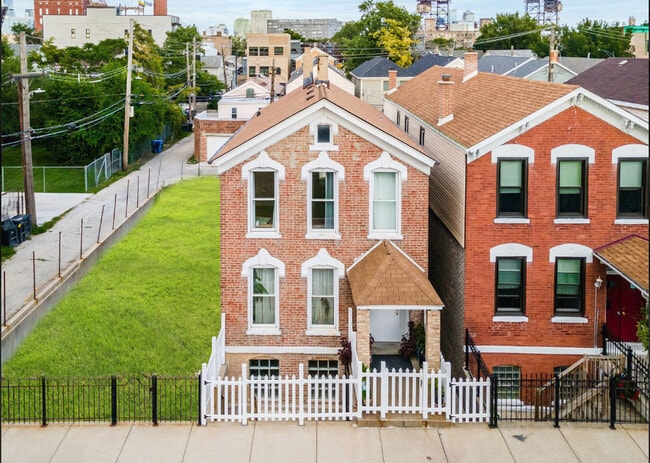 Building Photo - 1815 S Ruble St Unit 2