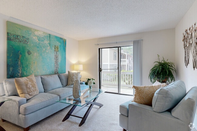 1BD 1BA 600SF