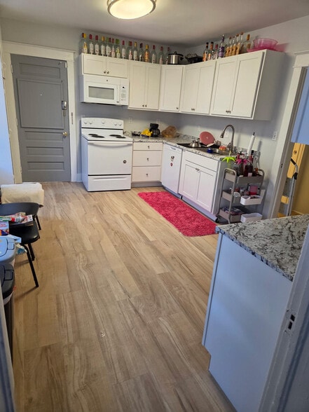 new kitchen towards back door