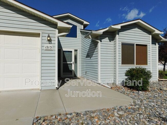 Photo - 1213 E Carolina Ave