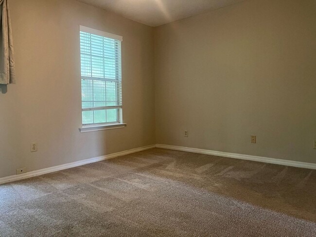 Photo - 600C Unit 600 Cheshire Lane