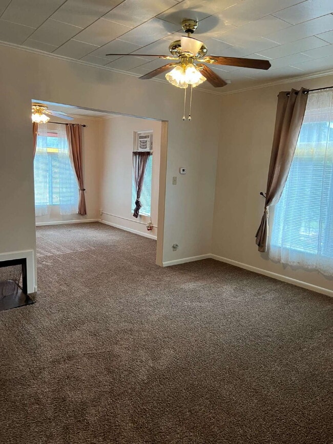 Photo - "Charming 2-Bed Oasis in the Heart of Moscow, ID – Cozy 764 Sq Ft Haven!" Unit Lower