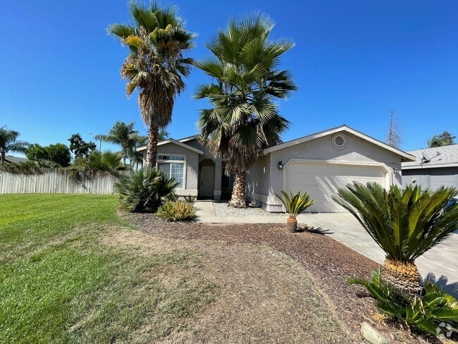 Building Photo - Fantastic home with swimming pool coming soon