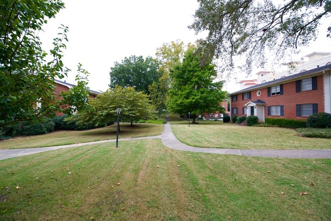 Photo - 3535 Roswell Rd NE