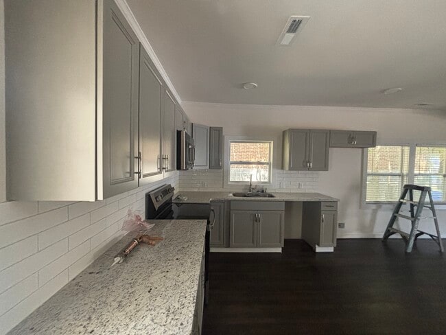 Photo - 1430-1413 13th Pl S