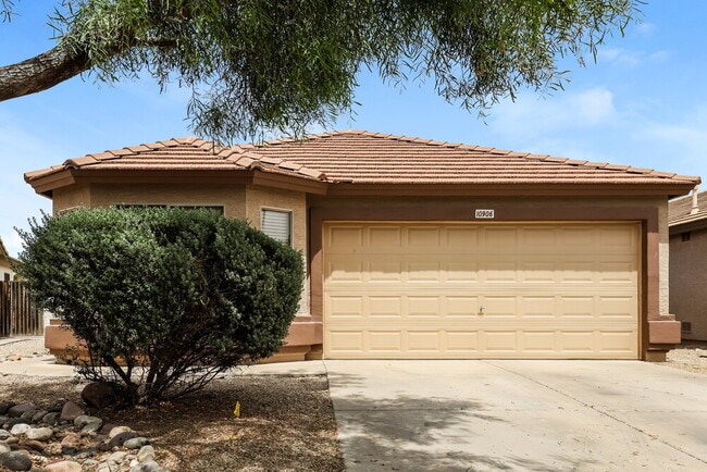 Building Photo - 10906 W Cambridge Ave