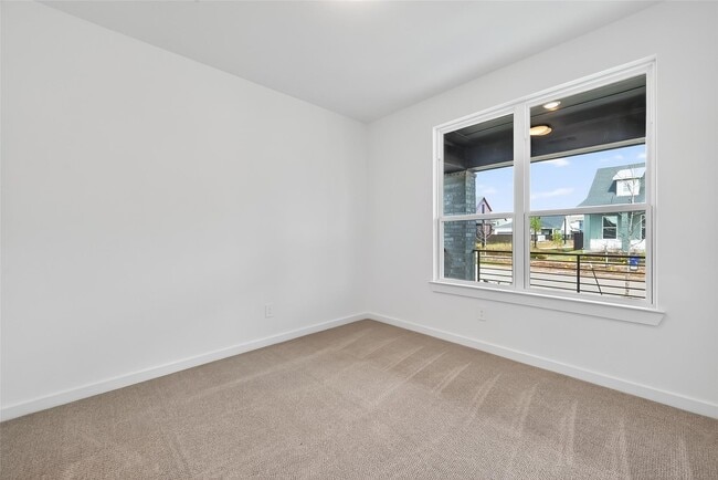 Photo - 3222 Kindred Wy