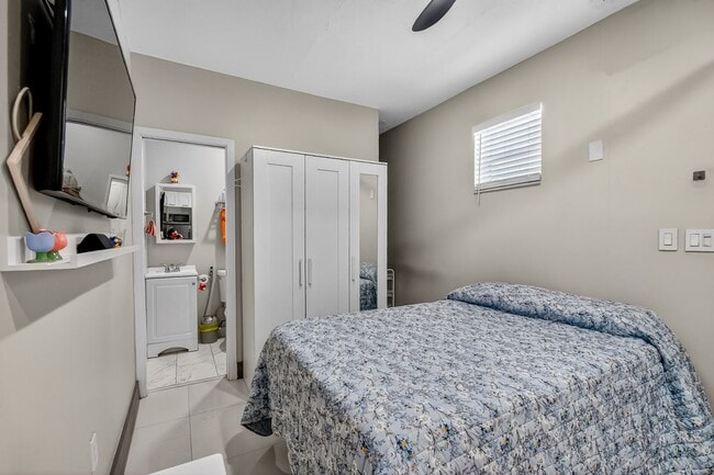 Photo - 413 SW 5th Ave