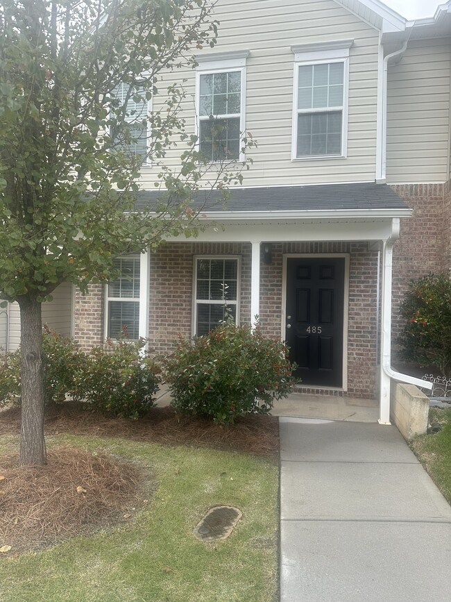 Photo - 485 Sandybrooke Dr Townhome