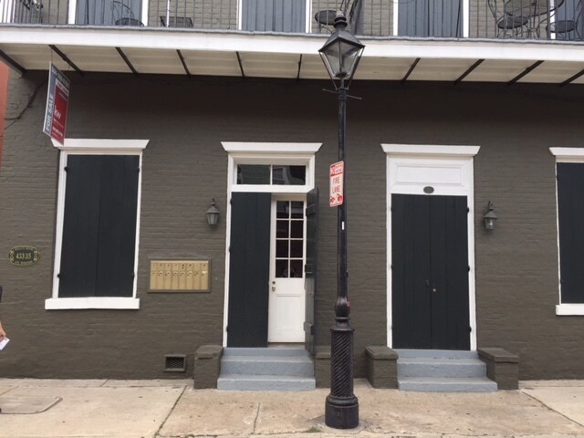 Photo - 433 Burgundy St Unit 1A