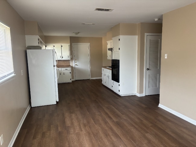 Photo - 1343 N 66th St