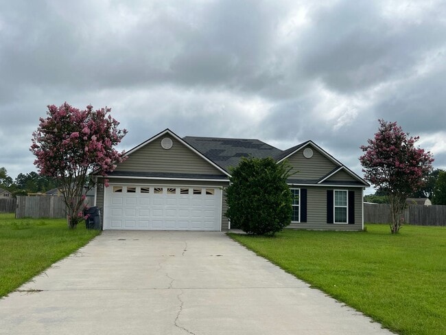 Building Photo - Three Bedroom/Two bath home in Lanier County