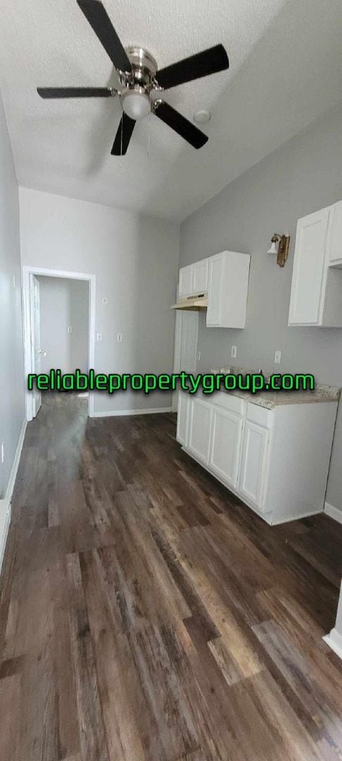 Photo - 1926 W 11th St Unit Apt A