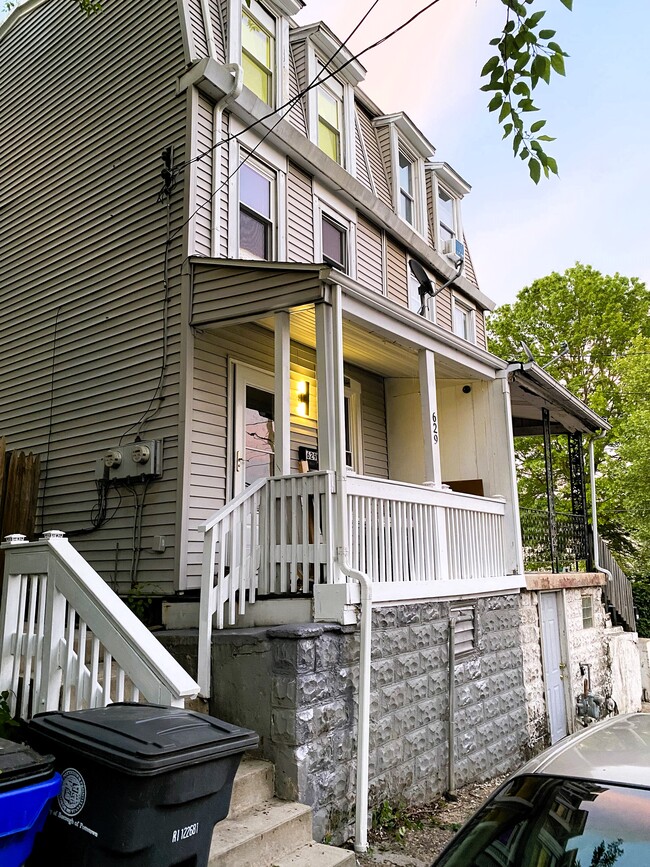 Photo - 629 Beech St House