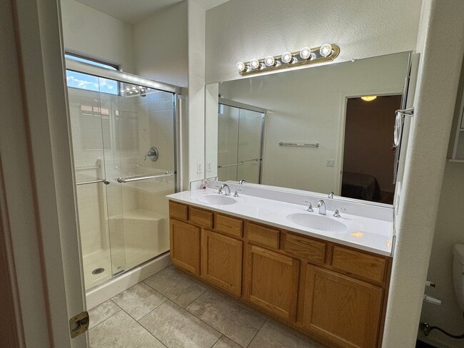 master bath - 1251 E Runaway Bay Dr