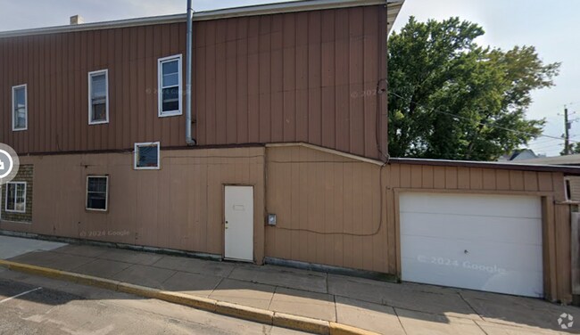 Building Photo - 26093 W Mondovi St Unit 1 Rental